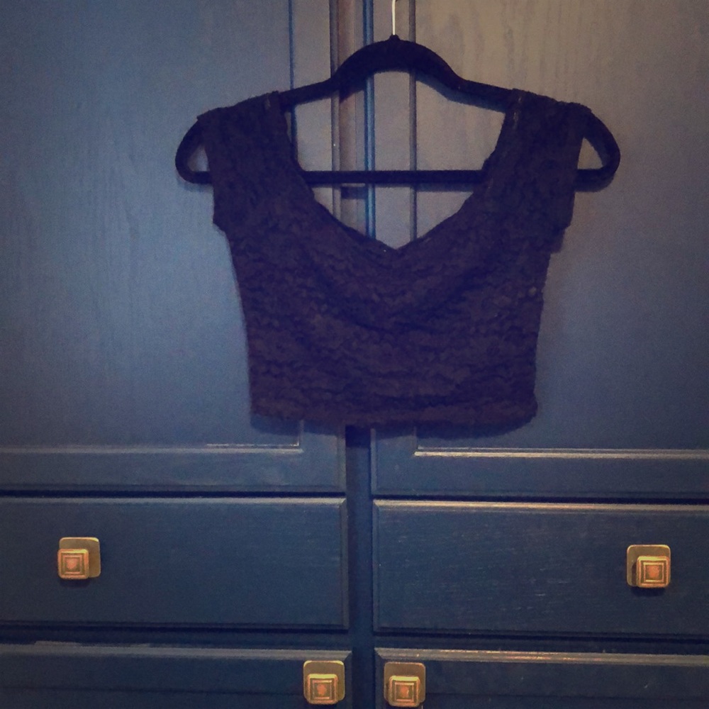 Lace Cap Sleeve Crop Top